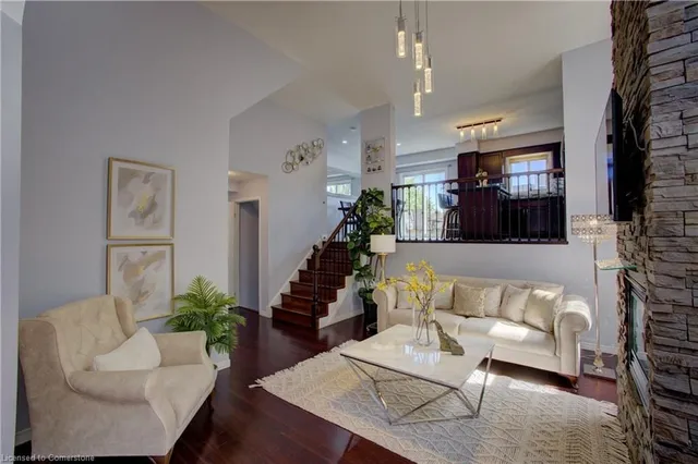 Additional image 6 of 365 Parkvale Dr