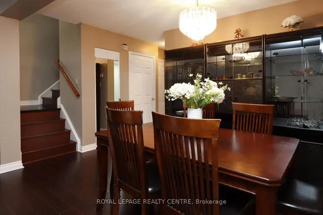 房产图片 10 - 444 Silverstone Dr 单元 11