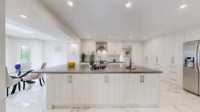 Additional image 13 of 54 Garnier Crt