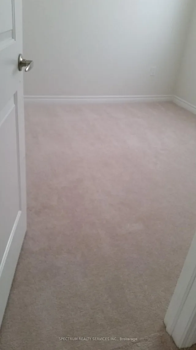 Additional image 11 of 669 Gibson Cres