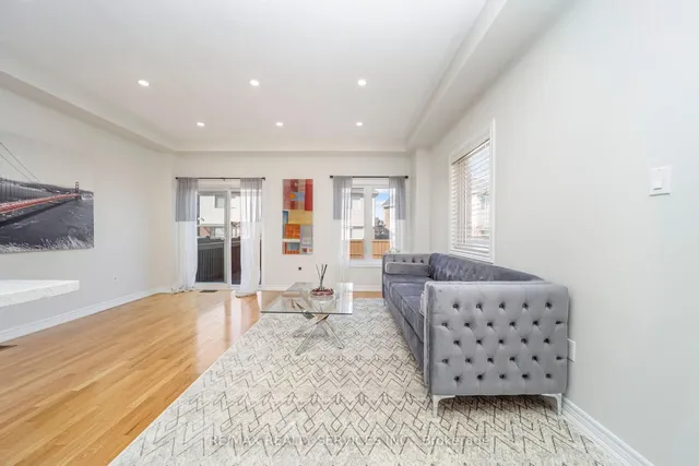 Additional image 10 of 82 Evanwood Cres