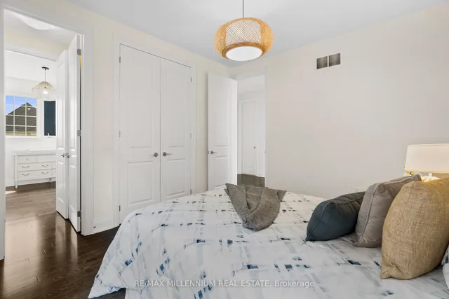 Additional image 27 of 51 Legendary Circ