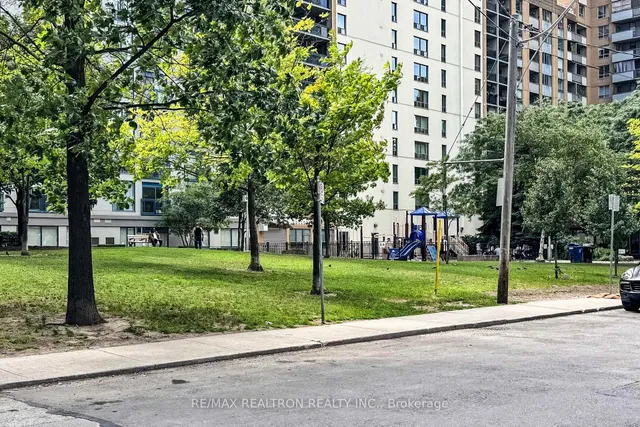 Additional image 28 of 76 Shuter St Unit 808