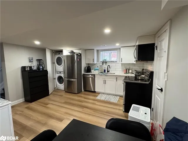 Additional image 14 of 889 Fennell Ave