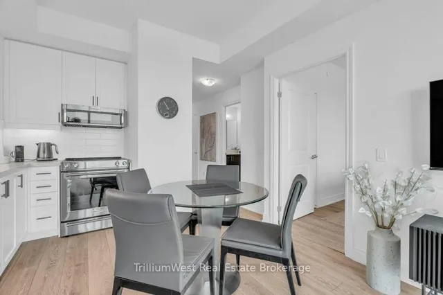 Additional image 14 of 1050 Main St Unit 1004