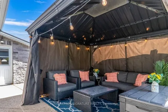 Additional image 35 of 40 Queenslea Dr