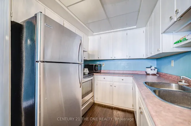 Additional image 8 of 121 Ling Rd Unit 808