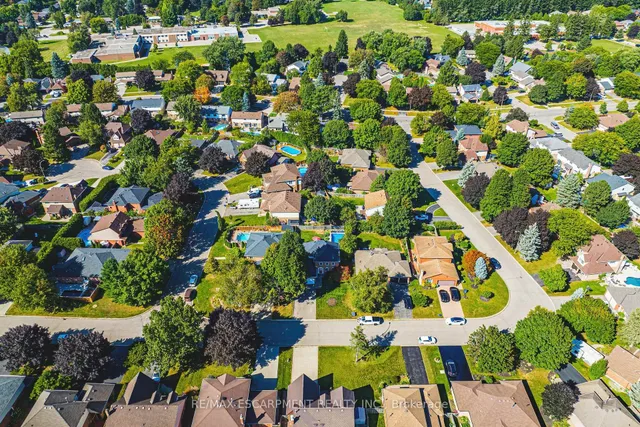 Additional image 42 of 412 Melanie Cres