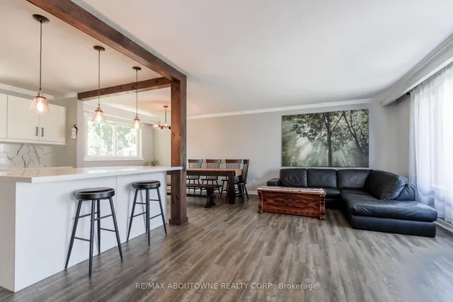 Additional image 9 of 626 Cape Ave