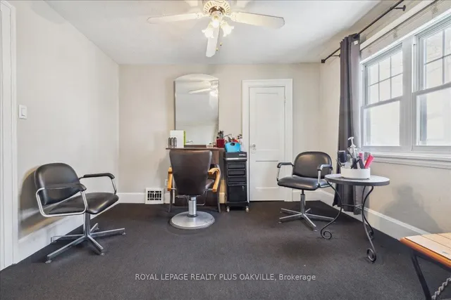 Additional image 16 of 294 Dundas St