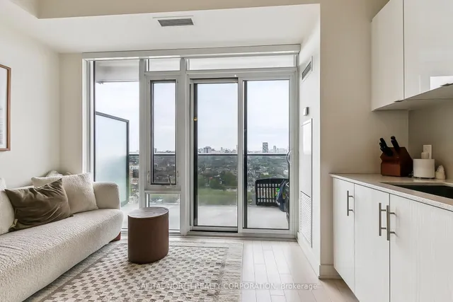 Additional image 11 of 330 Richmond St Unit 2507