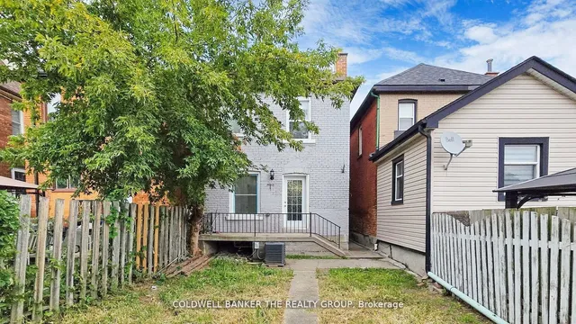 Additional image 22 of 194 Simcoe St