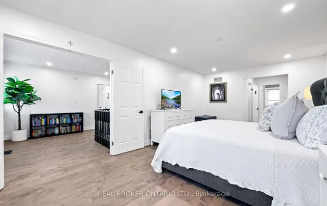 Additional image 34 of 4231 Highgate Cres