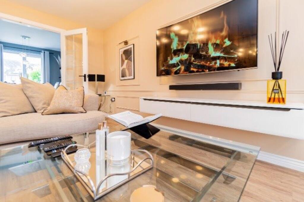 Additional image 24 of Short Let -  Great Barr, Birmingham- P4500