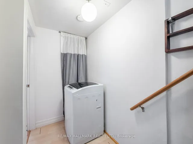 Additional image 43 of 81 Woodycrest Ave