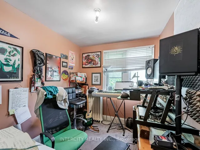 Additional image 30 of 111 Alberta Ave