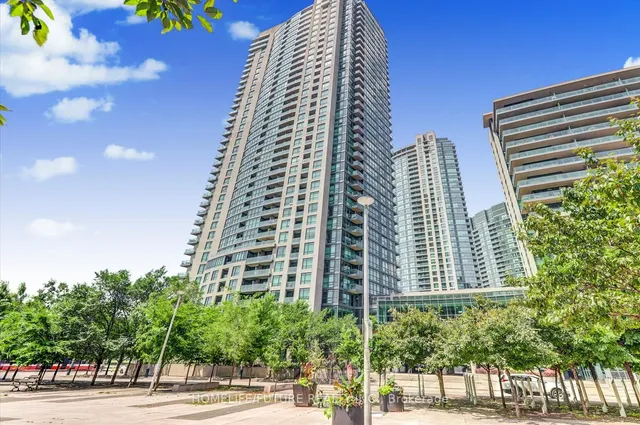 Additional image 2 of 215 Fort York Blvd Unit 1011