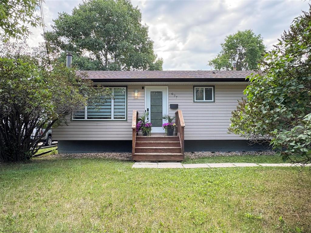 677 Elmhurst Road|Winnipeg, Manitoba R3R0V3