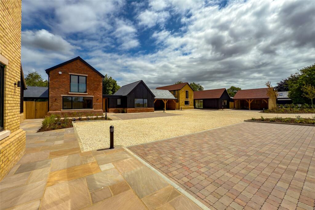 Additional image 27 of Oak Tree House, Kennel Lane, Kinsbourne Green, Harpenden, Hertfordshire, AL5