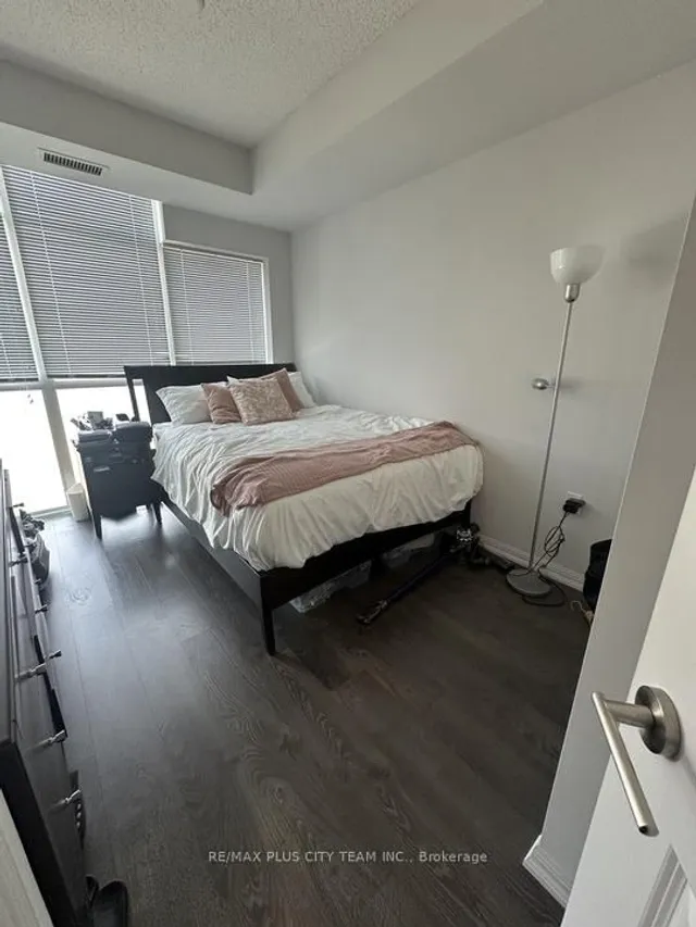 Additional image 4 of 125 Western Battery Rd Unit 2501