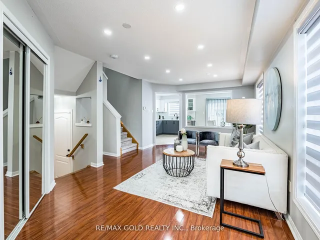 Additional image 6 of 7 Dunlop Crt