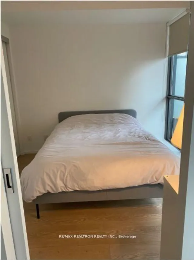 Additional image 6 of 8 Charlotte St Unit 1008