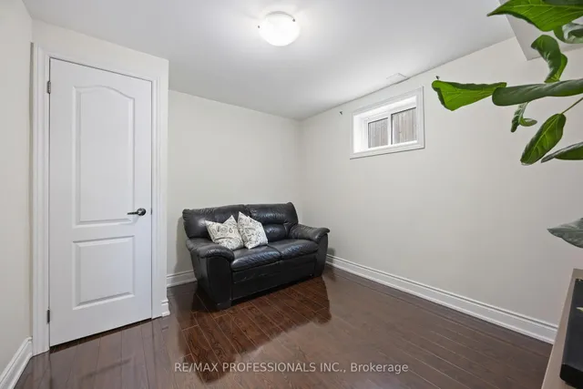 Additional image 34 of 38 Dalraith Cres