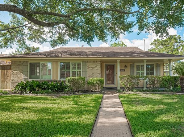 5049 De Milo Dr, Houston, TX 77092