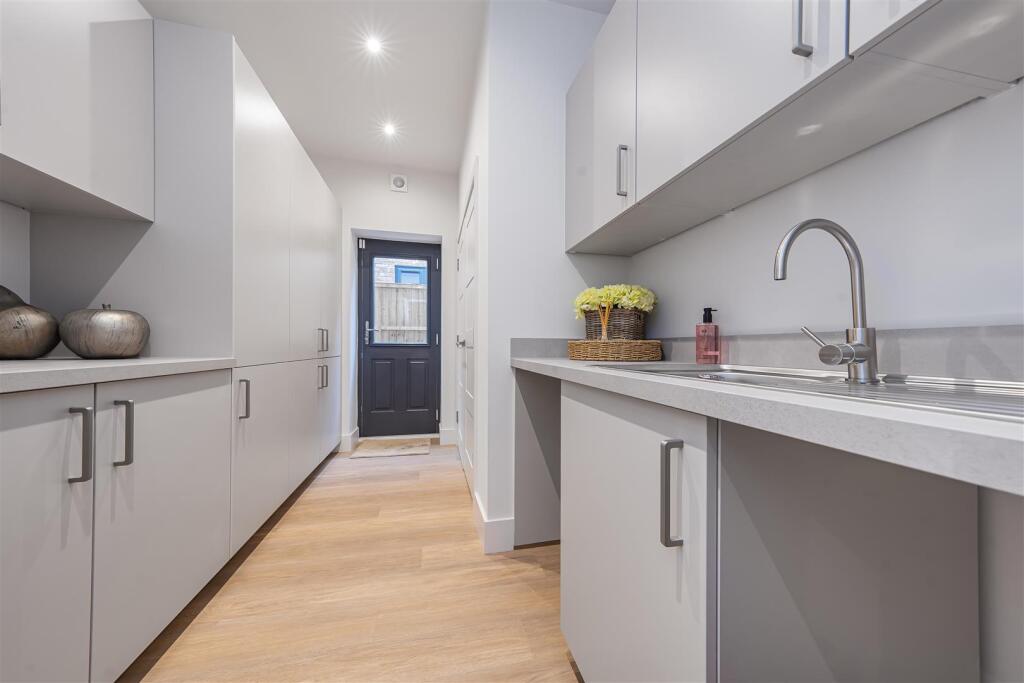 Additional image 10 of Bucknalls Drive, Bricket Wood, St. Albans