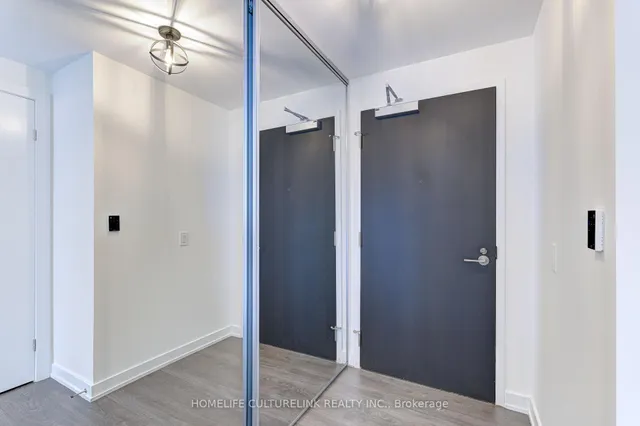 Additional image 6 of 609 Avenue Rd Unit 1704