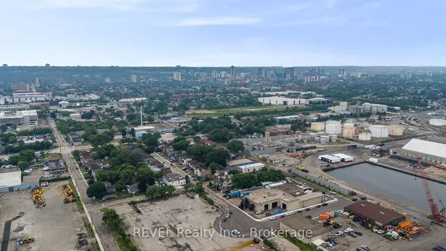 Additional image 43 of 25 Land St