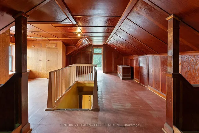 Additional image 22 of 102 Kalmar Ave