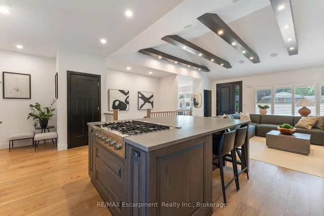 Additional image 15 of 671 Peele Blvd