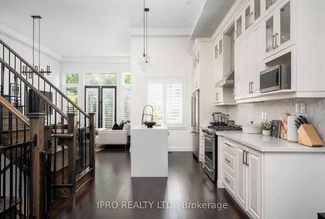 Additional image 7 of 86 Roosevelt Rd