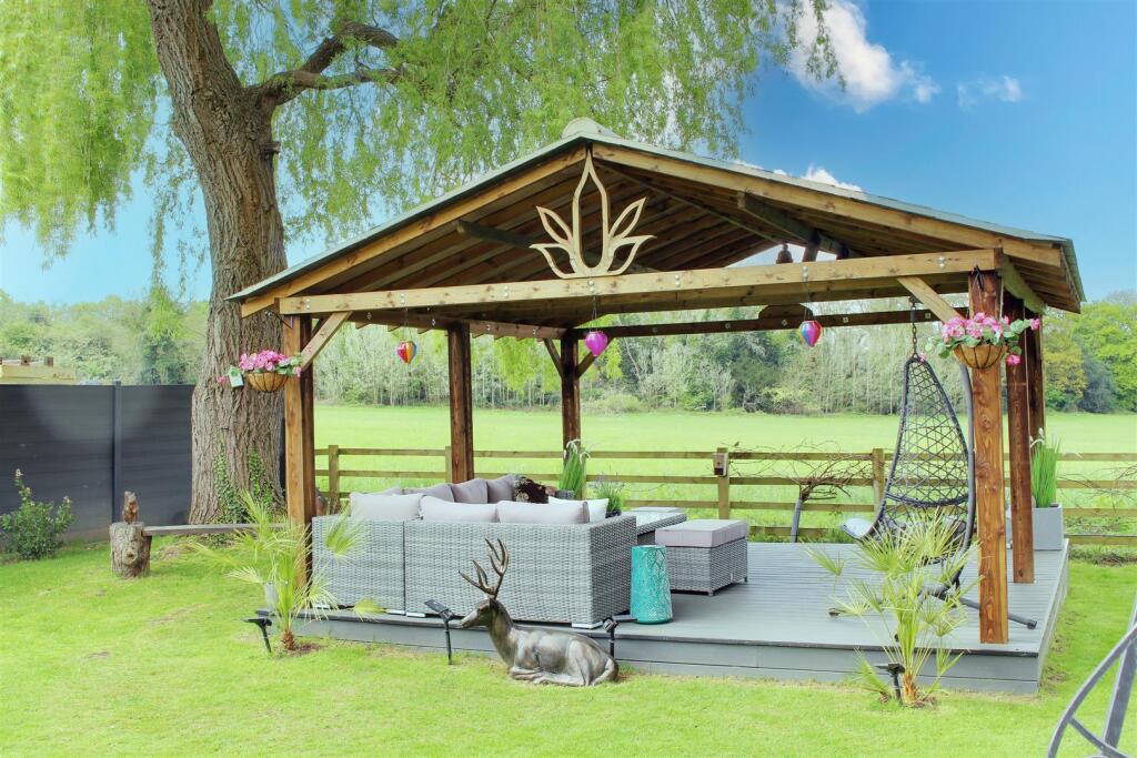 Additional image 33 of Bell Lane, Brookmans Park