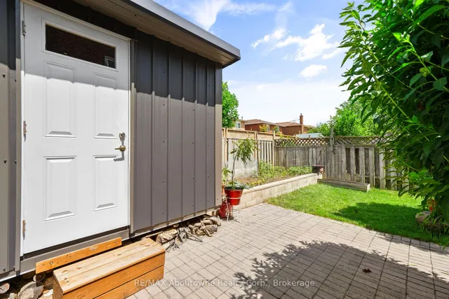 Additional image 14 of 17 Adam St