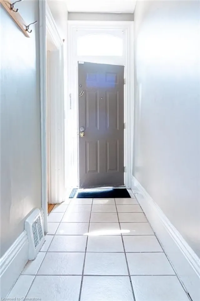 Additional image 5 of 251 West Ave