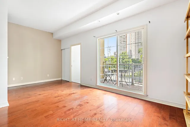 Additional image 6 of 205 Wellesley St Unit 205