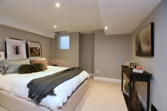 Additional image 44 of 98 Moore Cres