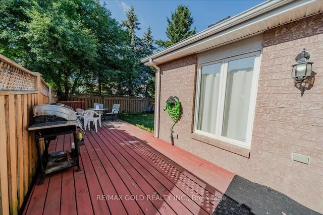Additional image 50 of 21 Townley Cres