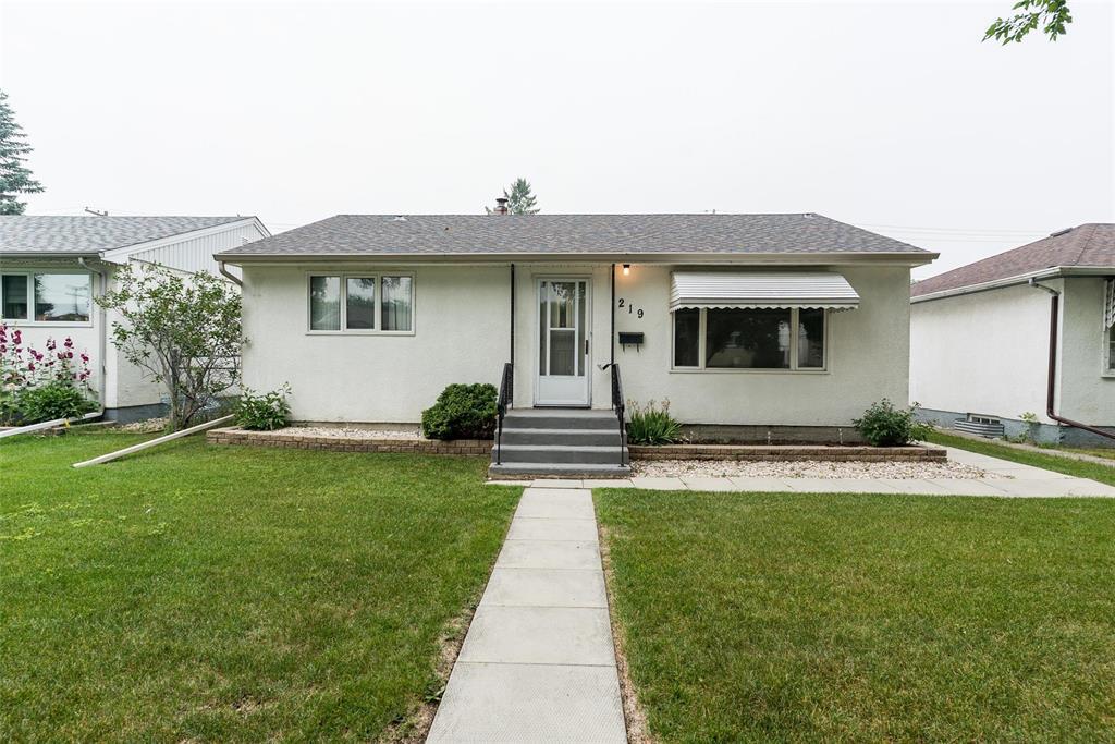219 Horton Avenue|Winnipeg, Manitoba R2C2G2