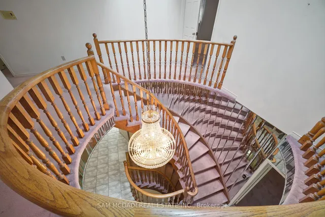 Additional image 22 of 7 Vogue Cres