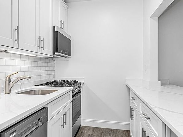 405 E 82nd St, New York, NY 