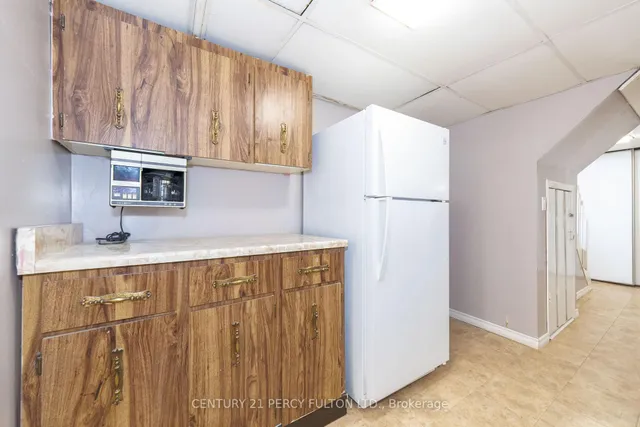 Additional image 21 of 10 Chestnut Cres