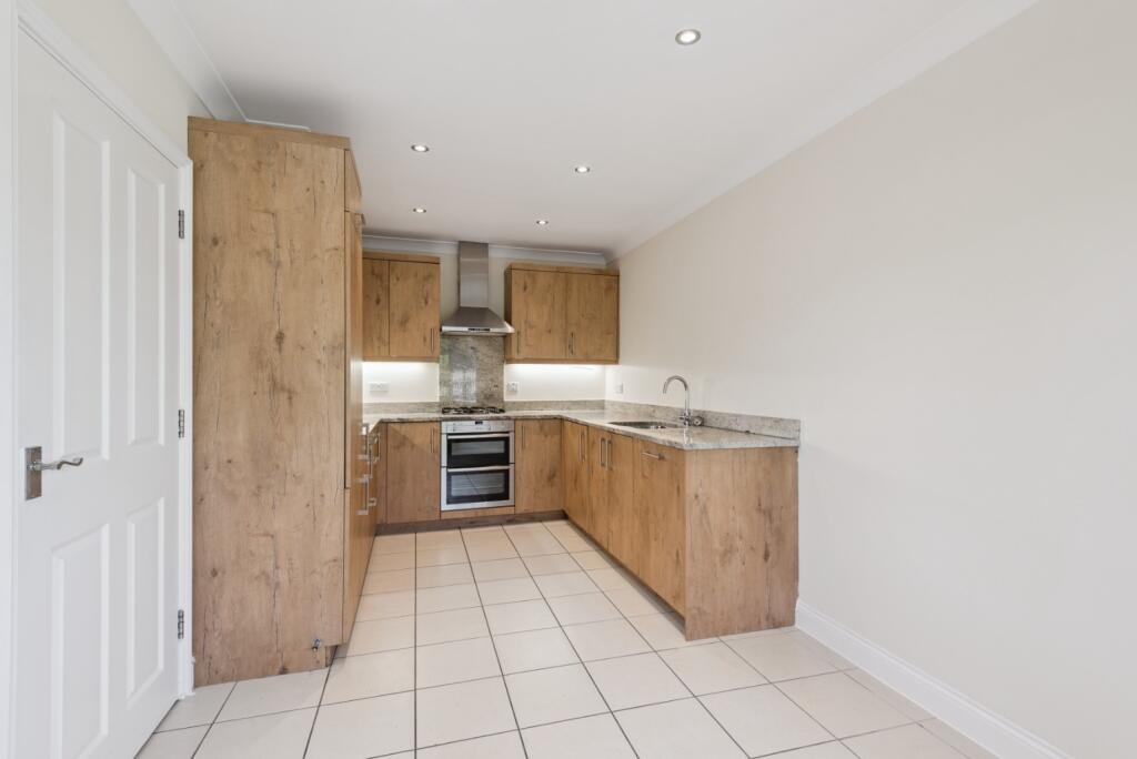 Additional image 4 of Parkway, Welwyn Garden City, Hertfordshire, AL8 6JD