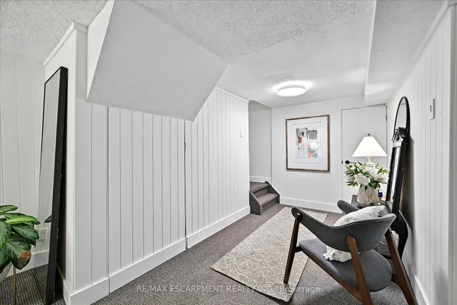 Additional image 31 of 445 Woodview Rd