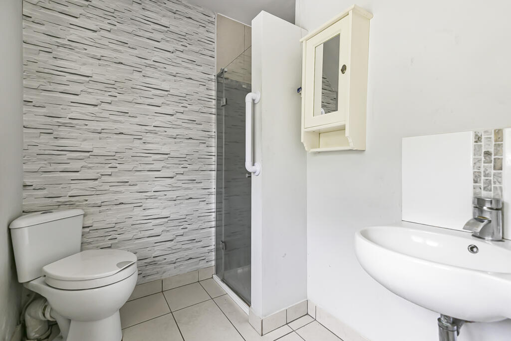 Additional image 18 of The Crescent, Welwyn, AL6