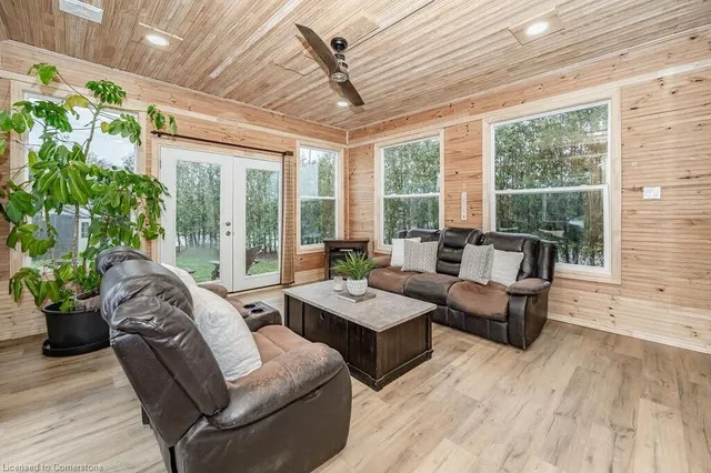 Additional image 17 of 61 Schueller St