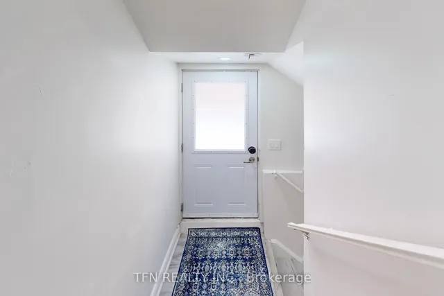 Additional image 29 of 851 Clemens Cres