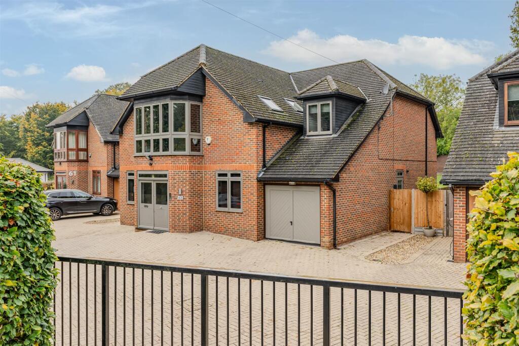 Additional image 27 of Canonsfield Road, Welwyn